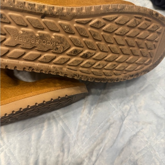 Kookaburra by Ugg Cozy Tan Shearling Boots - Picture 2 of 6